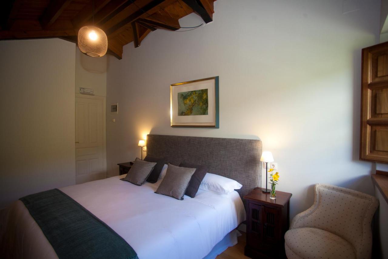 Casona De Indias Hotel Piloña Buitenkant foto