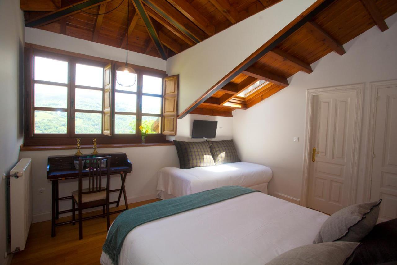 Casona De Indias Hotel Piloña Buitenkant foto
